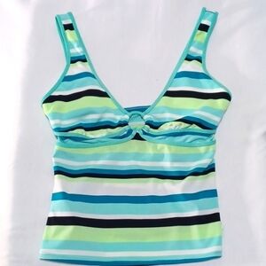 South Point swim wear top size 8 in a beautiful polyester and spandex blend